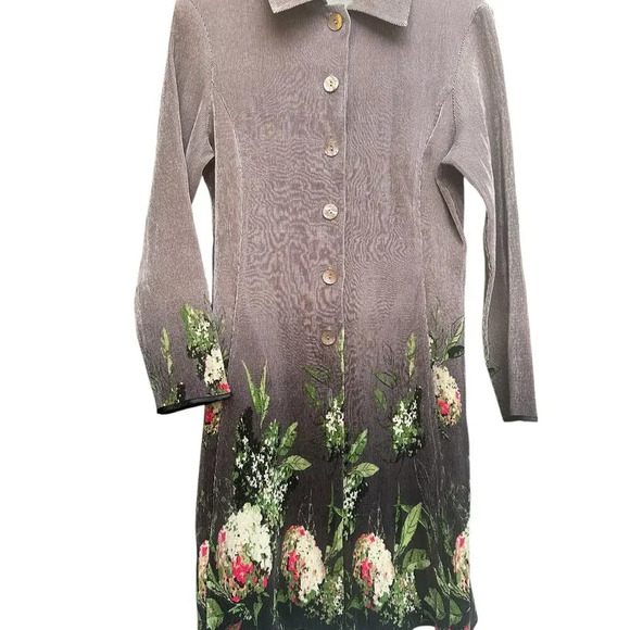 Jerry T Jacket NWOT Sz Meduim Silver Grey Floral Button Front Abstract Design - Picture 3 of 5